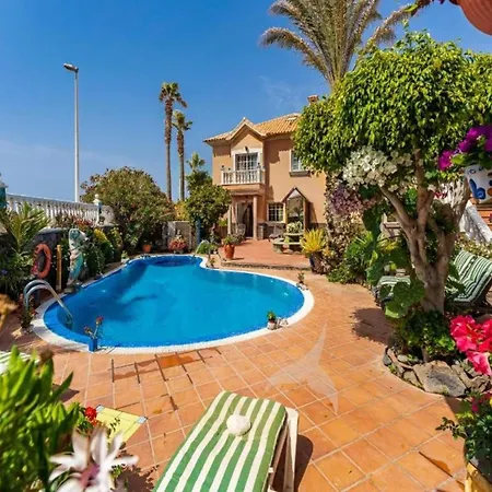 Overlooking Heated Pool El Medano (Tenerife)